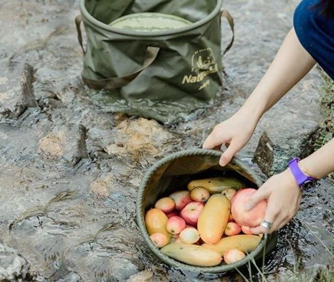 Складане відро для води з ПВХ Naturehike NH20SJ040, 20 л, світло-коричневий 2349906972 фото